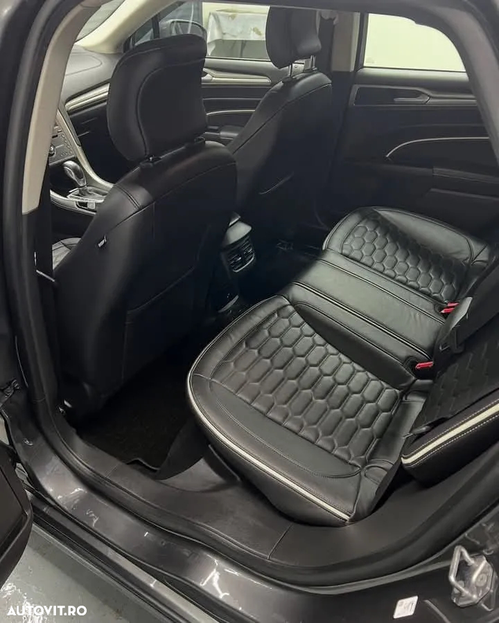 Ford Mondeo Vignale 2.0 TDCi Powershift AWD - 16