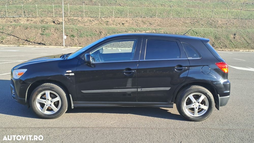 Mitsubishi ASX - 5