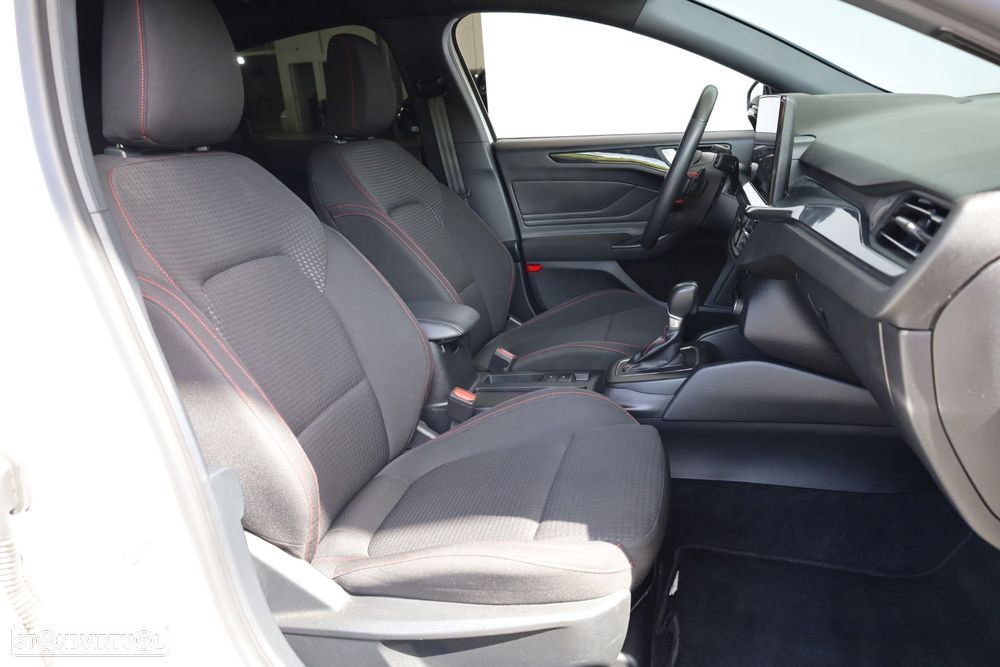 Ford Focus 1.0 EcoBoost MHEV ST-Line Aut. - 57