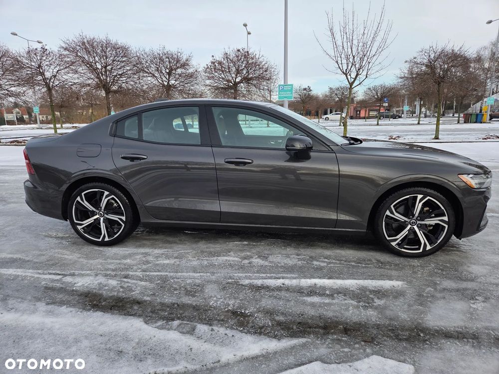 Volvo S60 B5 B AWD Ultimate Dark - 23