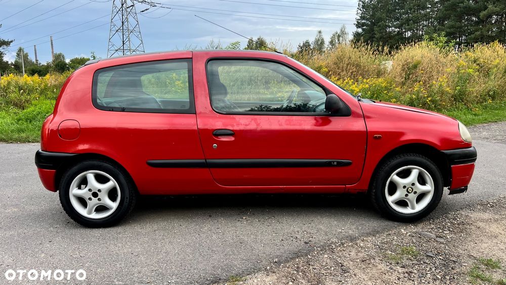 Renault Clio 1.2 RN - 8