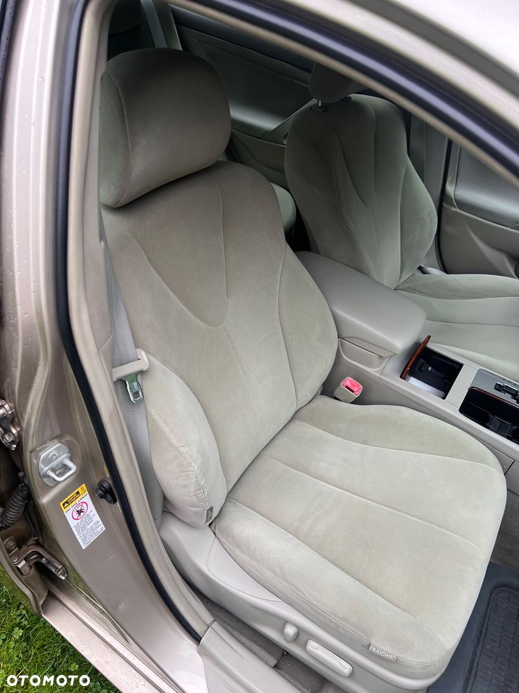 Toyota Camry - 15
