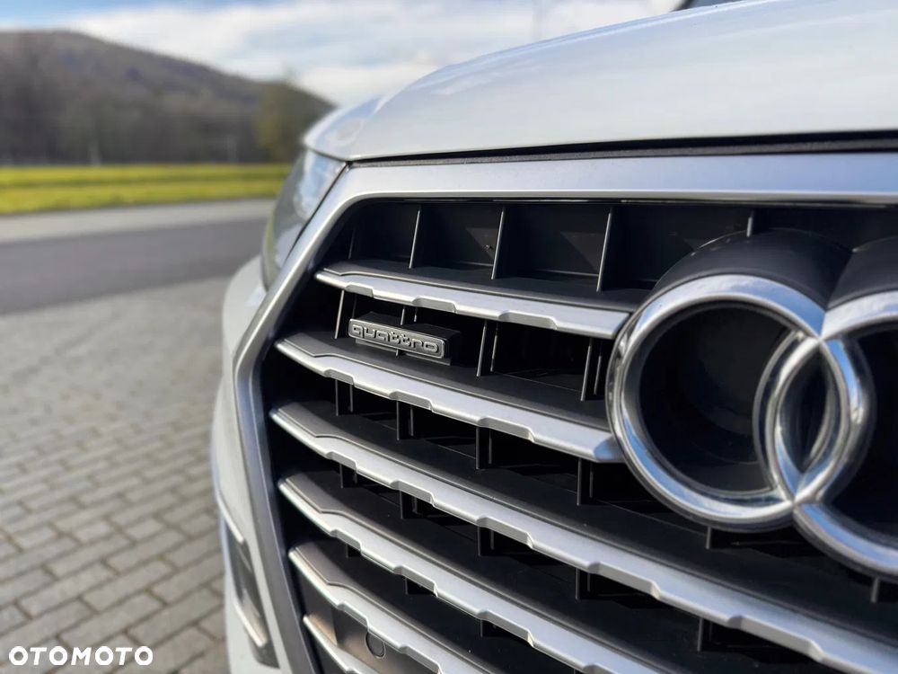 Audi Q7 3.0 TFSI Quattro Tiptronic - 5
