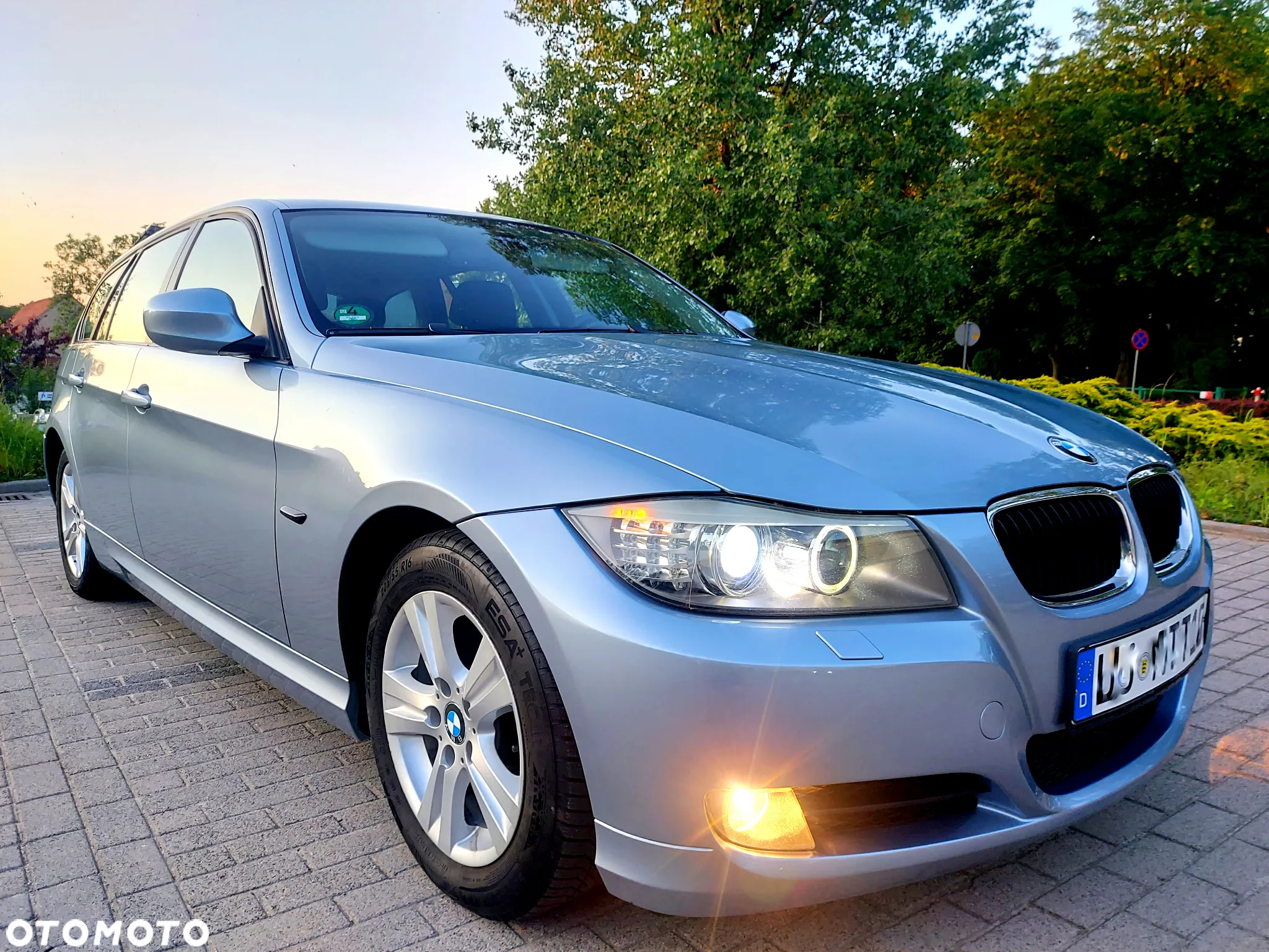 BMW Seria 3 318i - 40