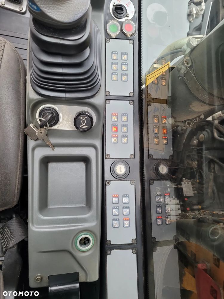 Liebherr A914 compact / ROTOTILT ze szczypcami / 2017rok /SUPER STAN / - 26