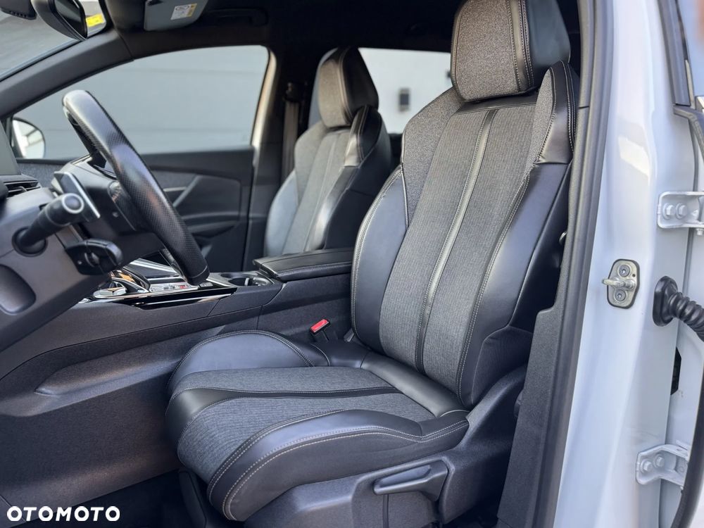 Peugeot 5008 - 22