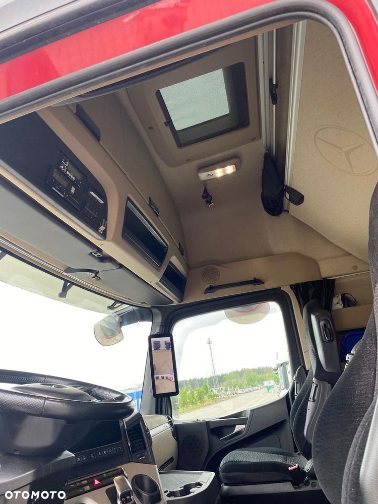 Mercedes-Benz Actros - 14