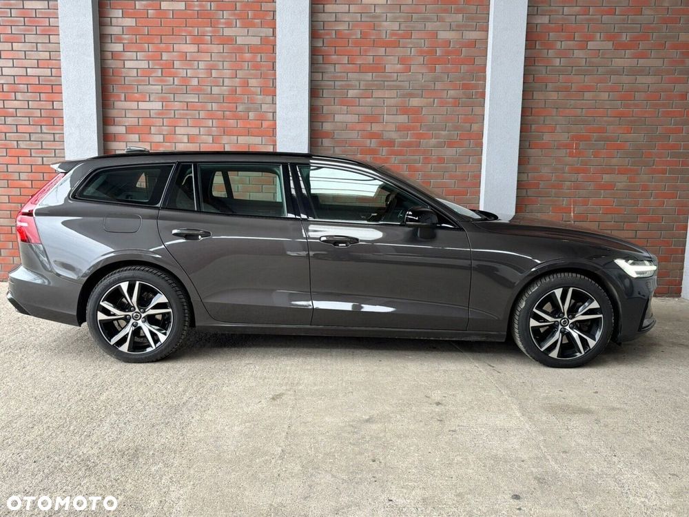 Volvo V60 B4 B Plus Dark - 8