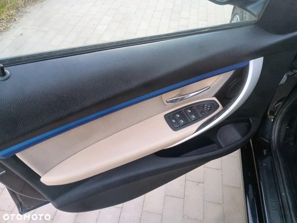 BMW Seria 3 320d Luxury Line - 12