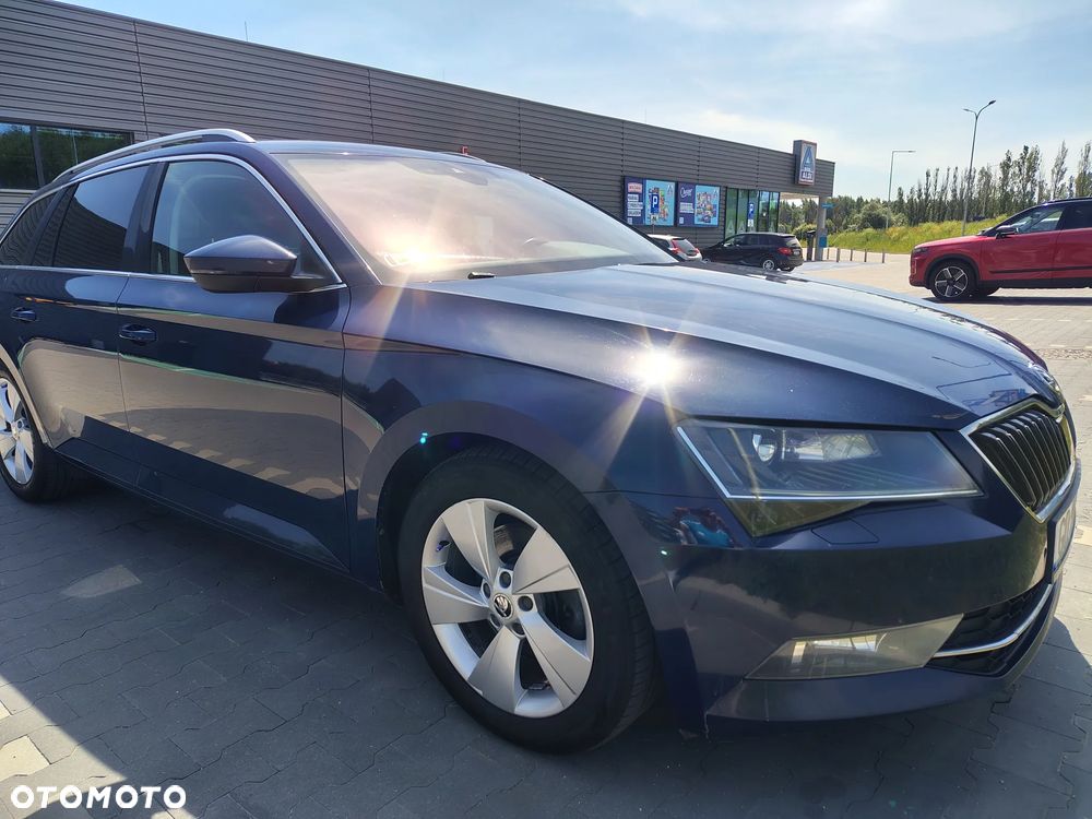 Skoda Superb 2.0 TDI Ambition DSG - 9