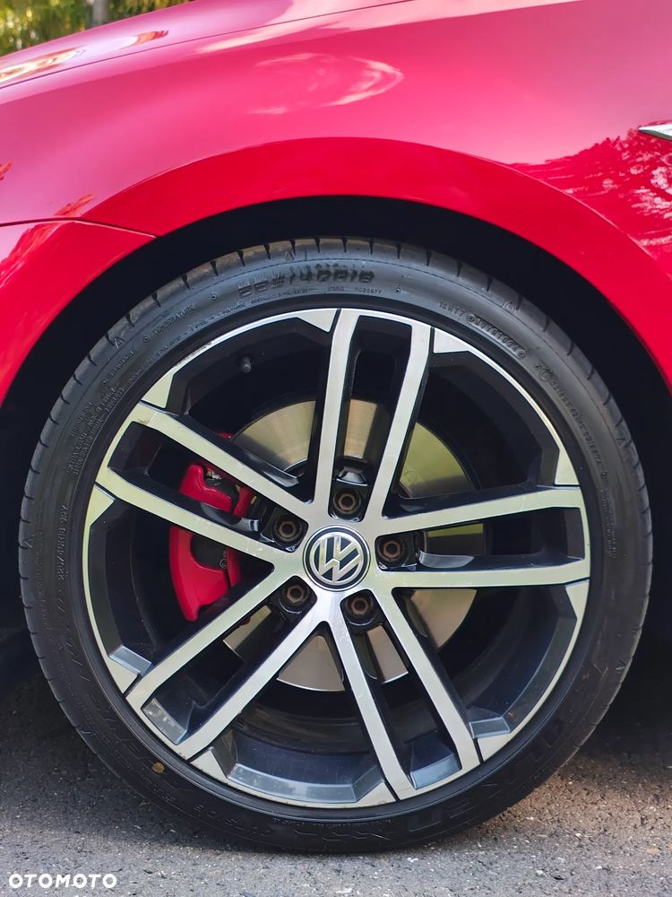 Volkswagen Golf - 36