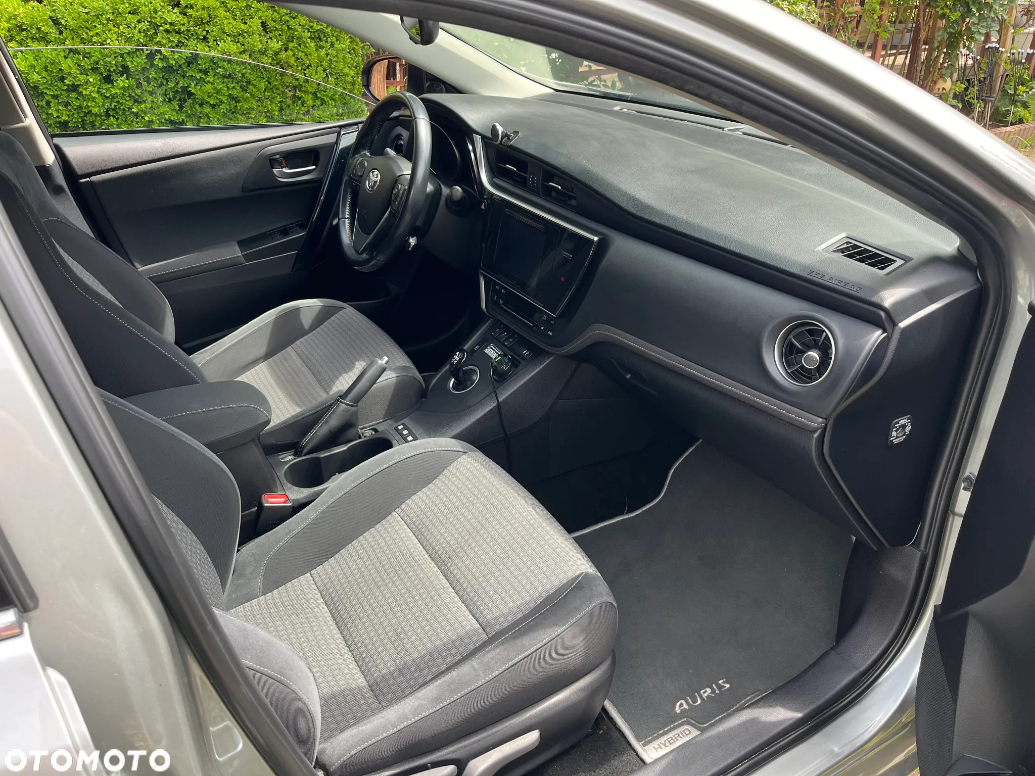 Toyota Auris Hybrid 135 Selection - 10