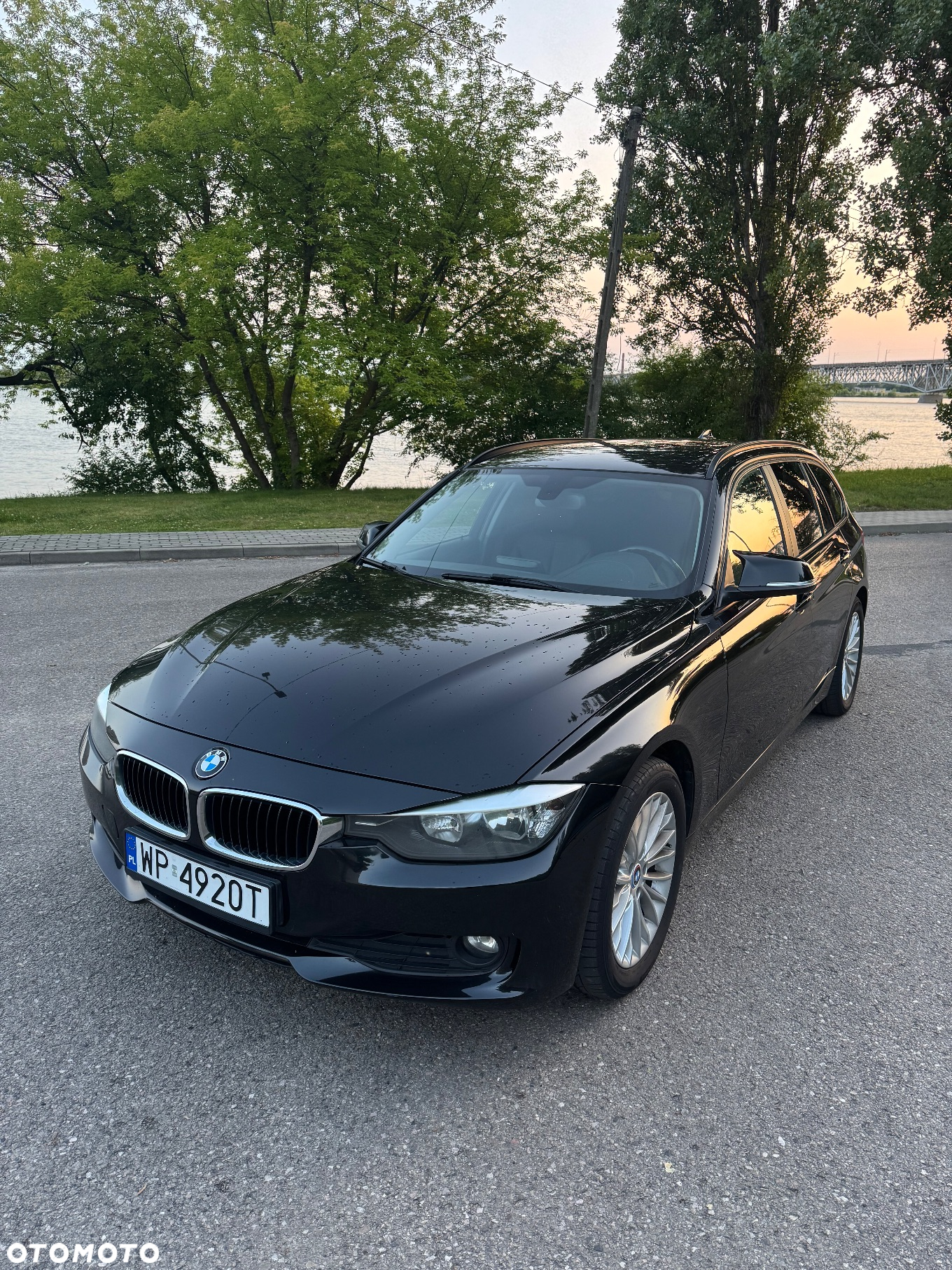 BMW Seria 3 318d Touring - 2