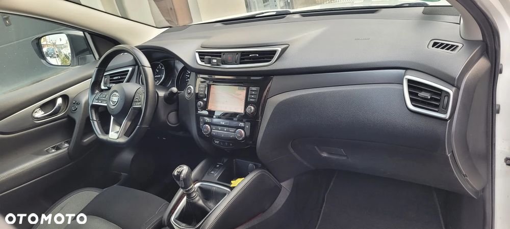 Nissan Qashqai 1.3 DIG-T ACENTA - 16