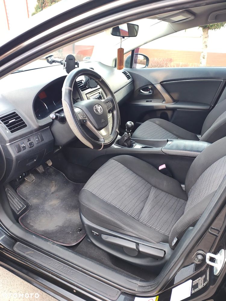 Toyota Avensis 2.0 D-4D 2010 - 9