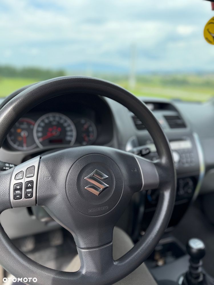 Suzuki SX4 - 9