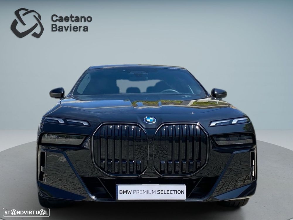 BMW i7 eDrive50 Pack Desportivo M Pro — fotografia 33
