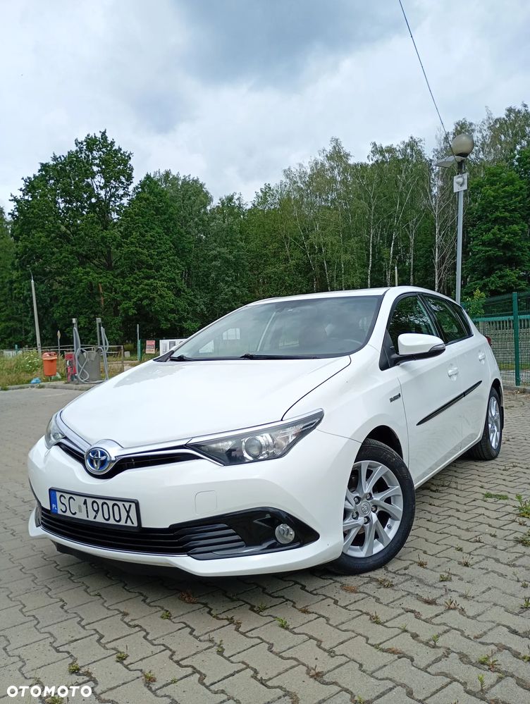 Toyota Auris 1.8 HSD Luna - 2