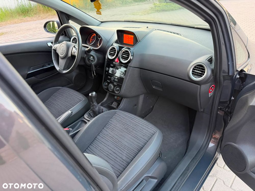 Opel Corsa 1.4 Innovation - 17