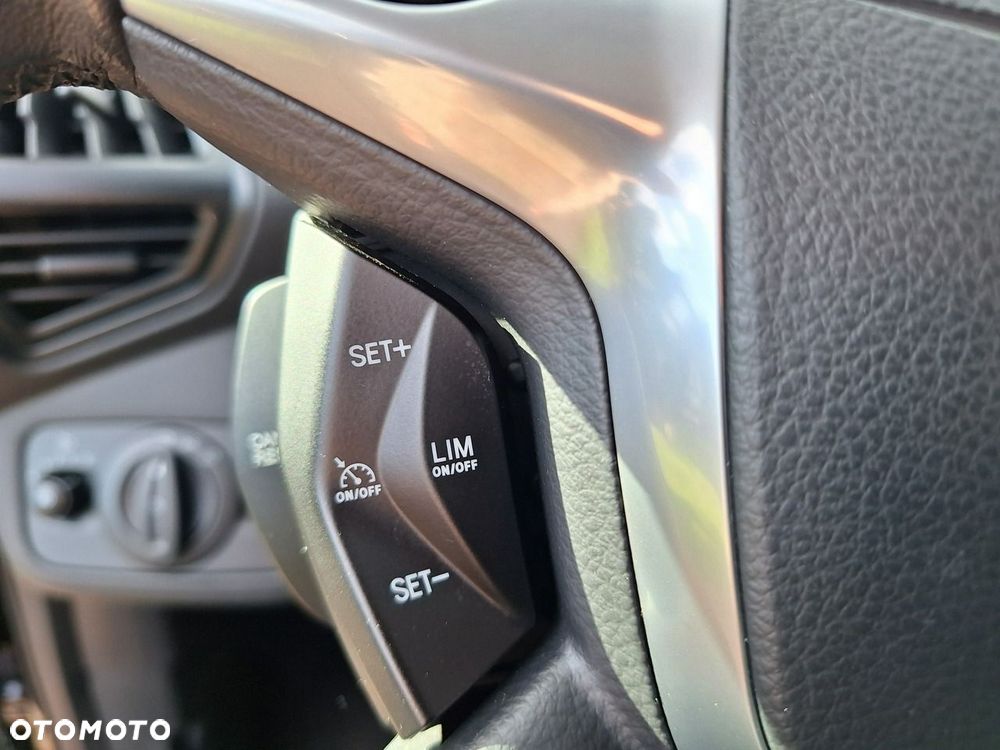 Ford Kuga 1.6 EcoBoost 2x4 Trend - 24
