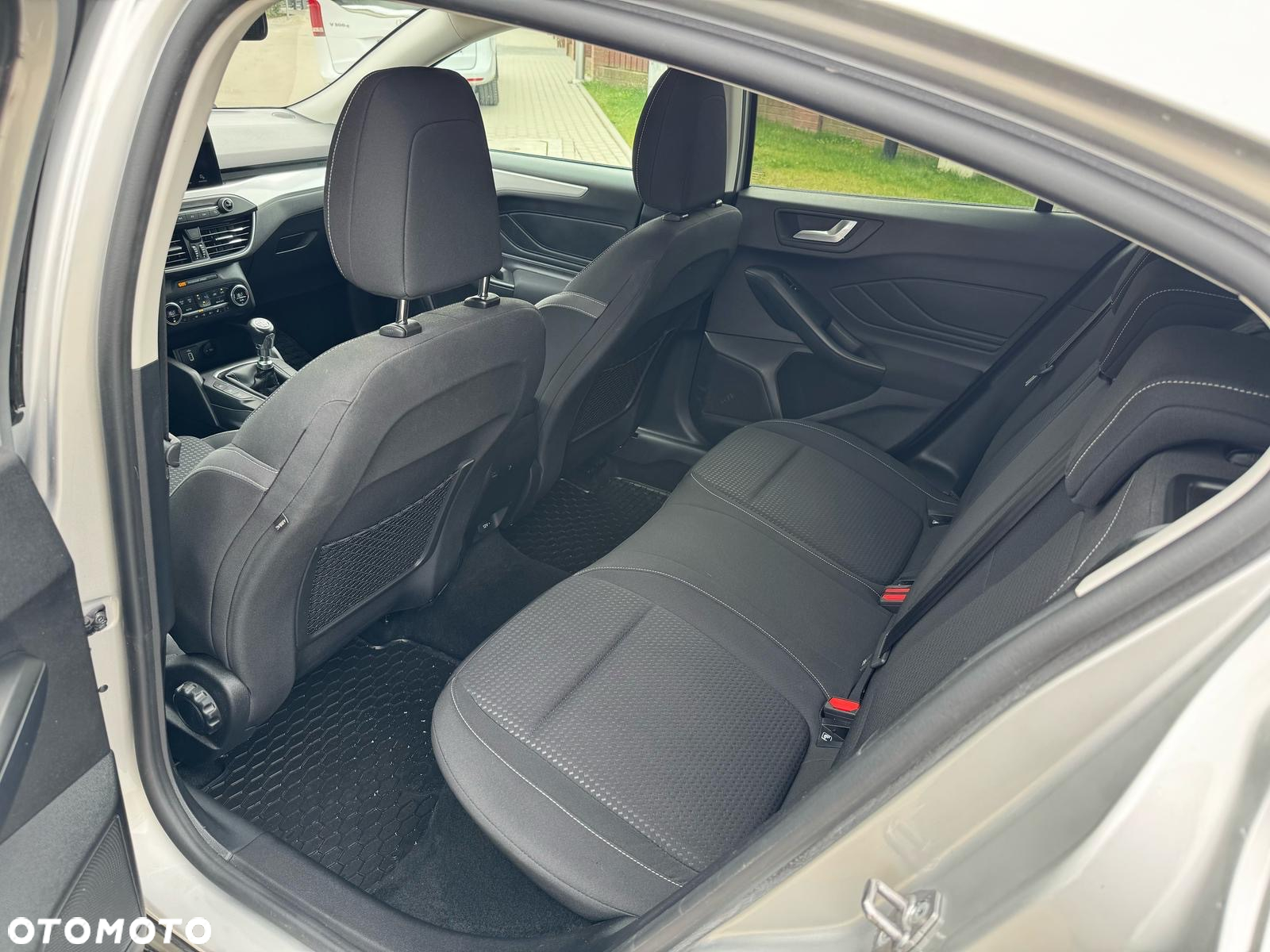 Ford Focus 1.5 EcoBlue Start-Stopp-System COOL&CONNECT - 11