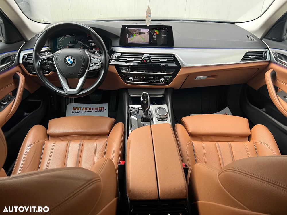 BMW Seria 5 520d xDrive AT - 13