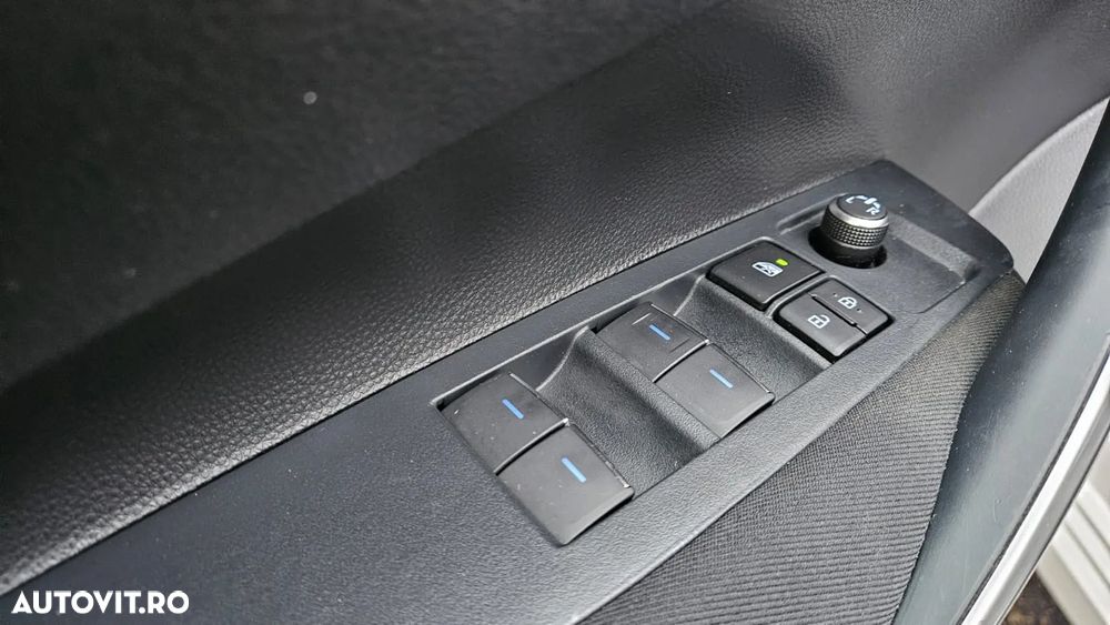 Toyota Corolla Sedan 1.8 HSD Dynamic - 21