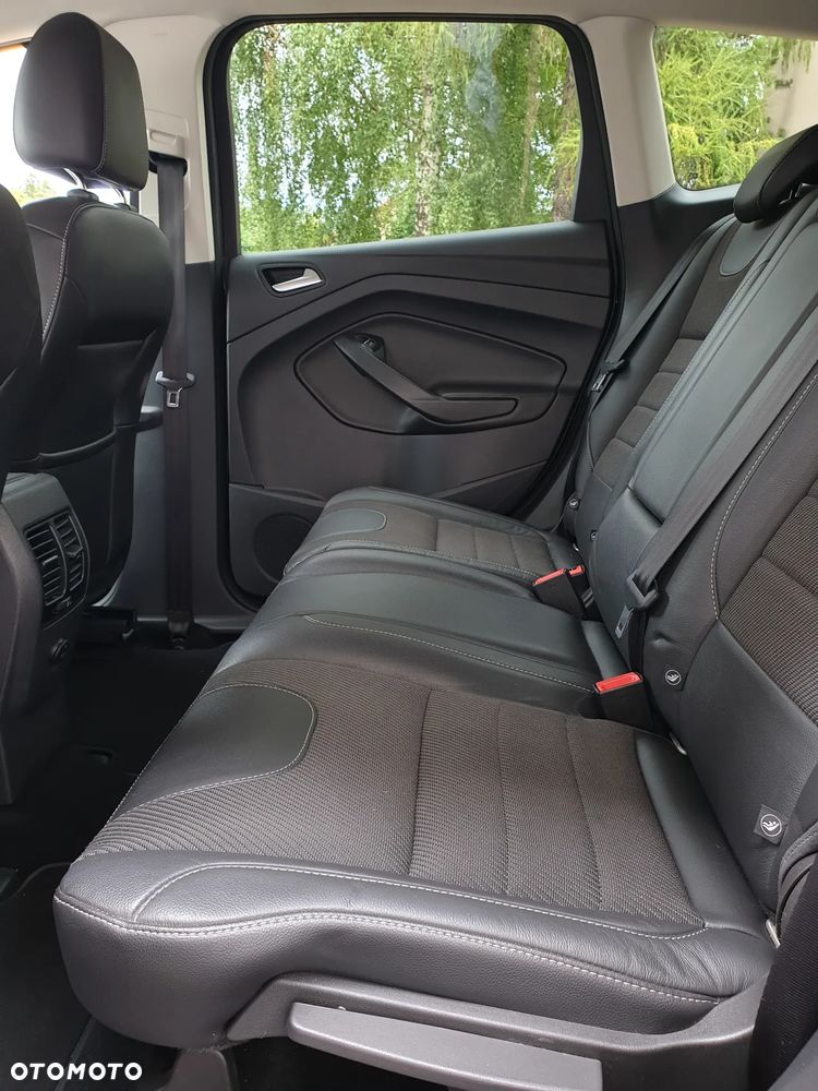 Ford Kuga 2.0 TDCi 4x4 Titanium - 35