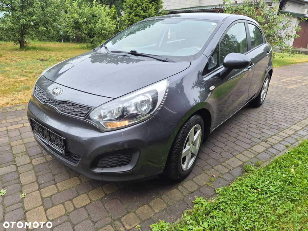 Kia Rio - 5