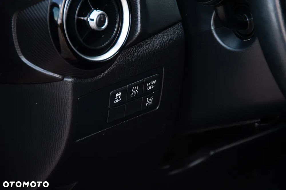 Mazda 2 SKYACTIV-D 105 Exclusive-Line - 25