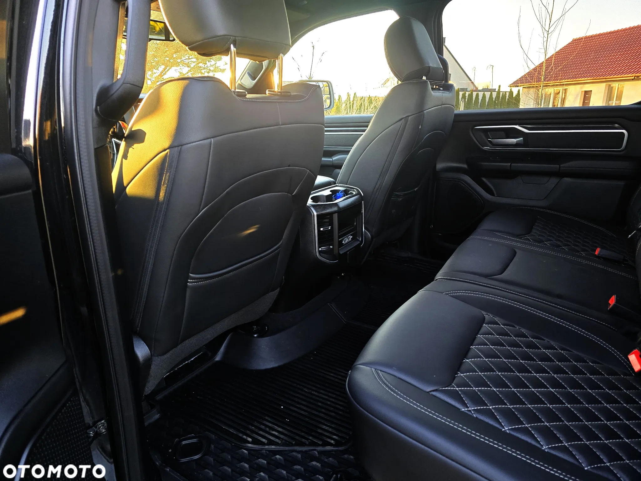 Dodge RAM 1500 5.7 4x4 - 18