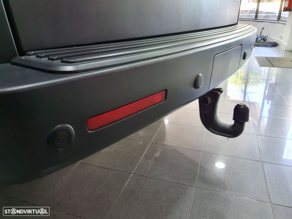 Land Rover Discovery - 16