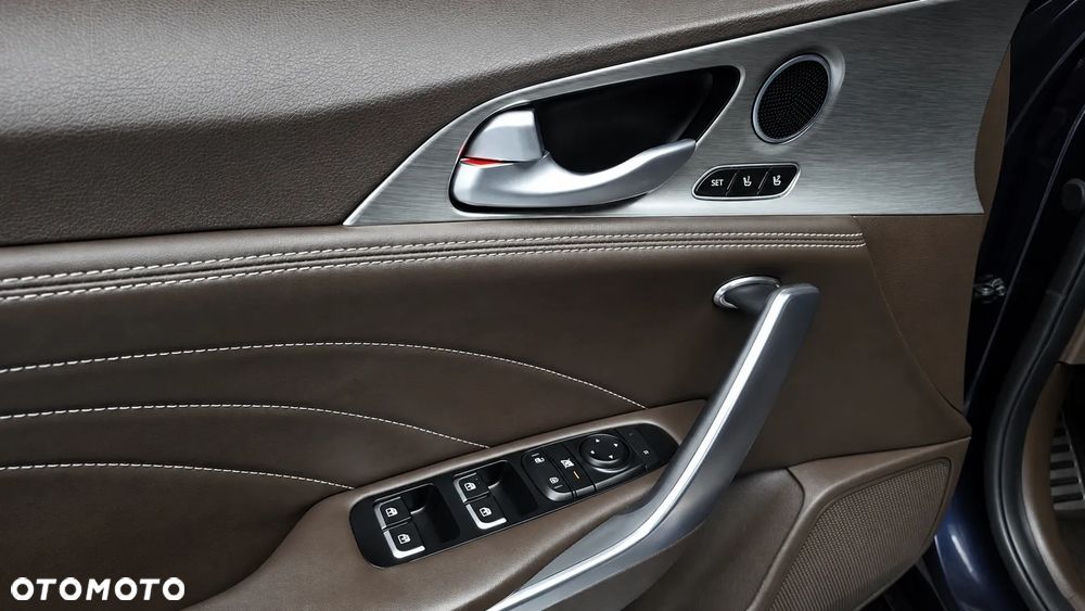 Kia Stinger - 13
