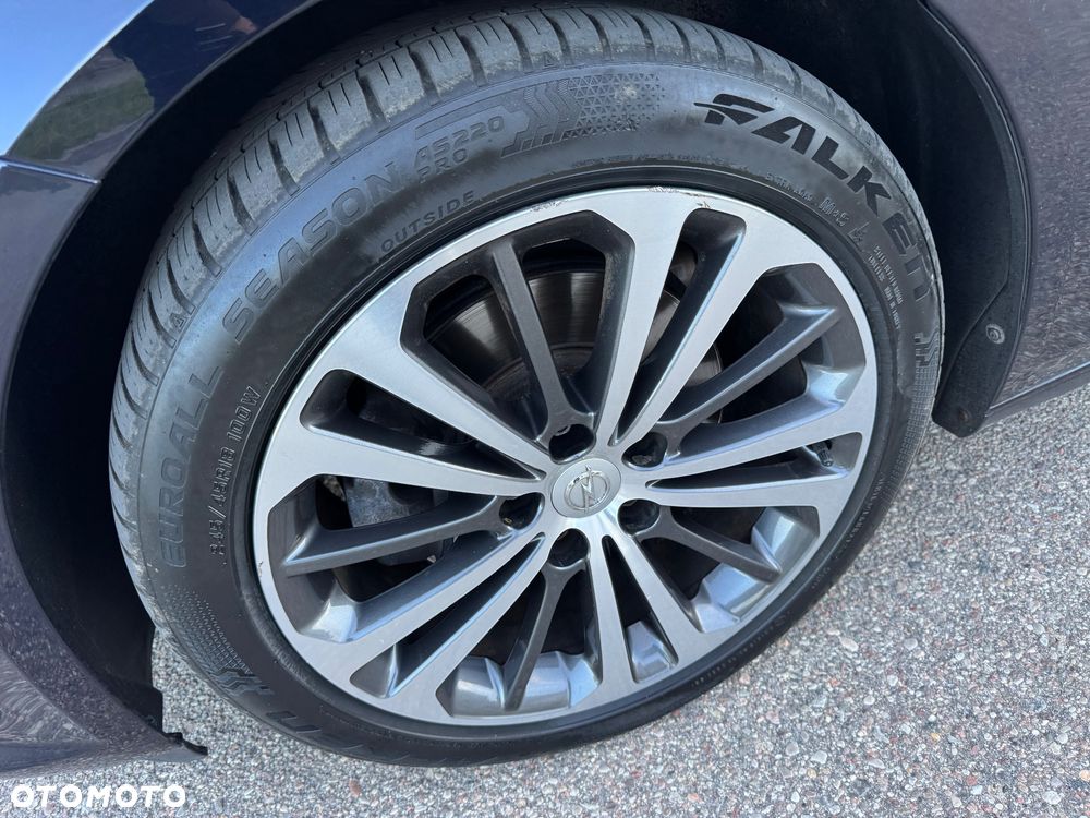 Opel Insignia 2.0 BiTurbo 4x4 Ultimate Exclusive - 11