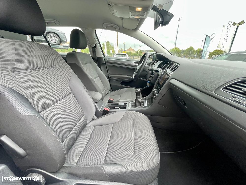 VW Golf 1.5 TSI R-Line - 14