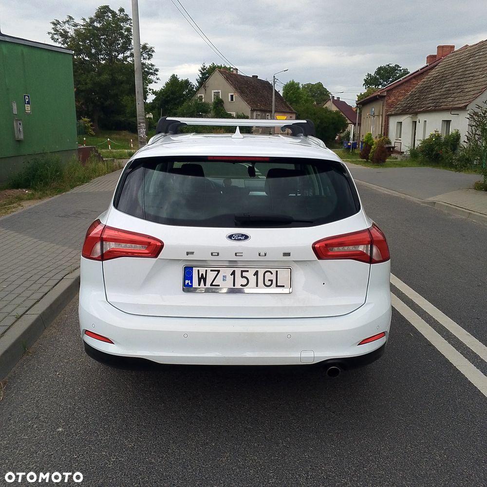 Ford Focus 1.5 TDCi SYNC Edition - 4