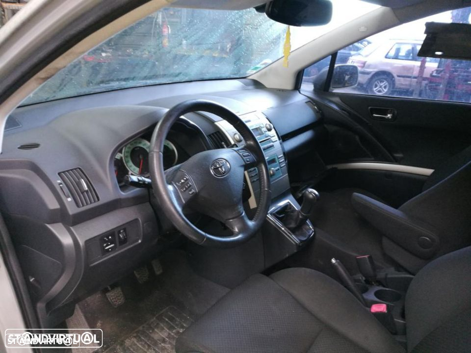 Toyota corolla verso 2.0 d4d de 2006 para peças - 4
