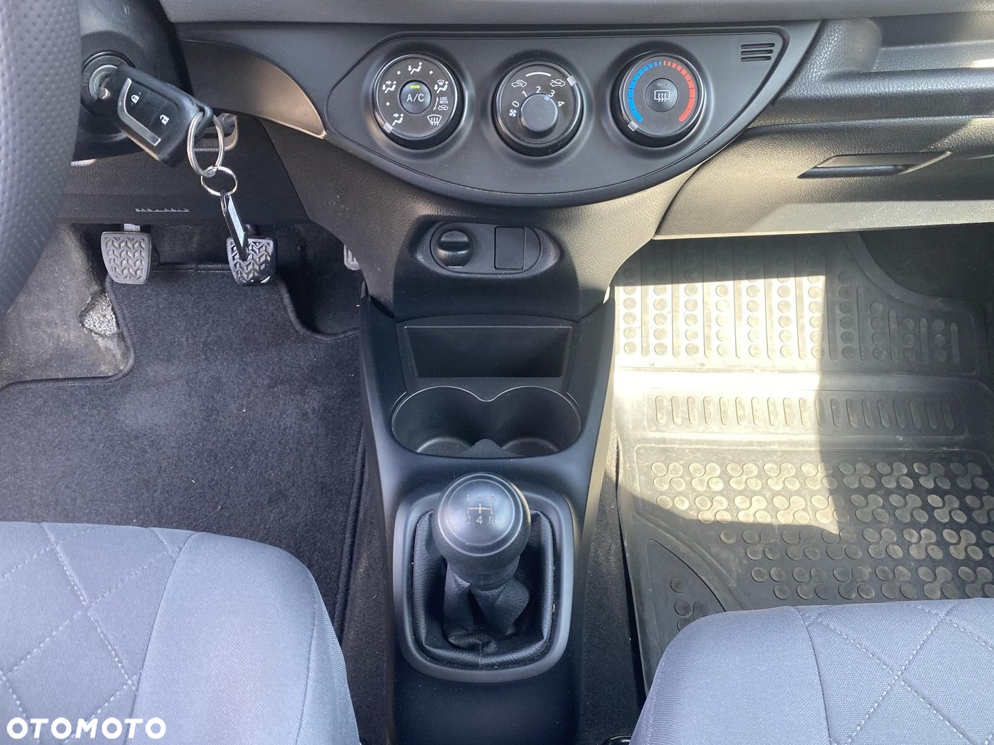 Toyota Yaris - 20