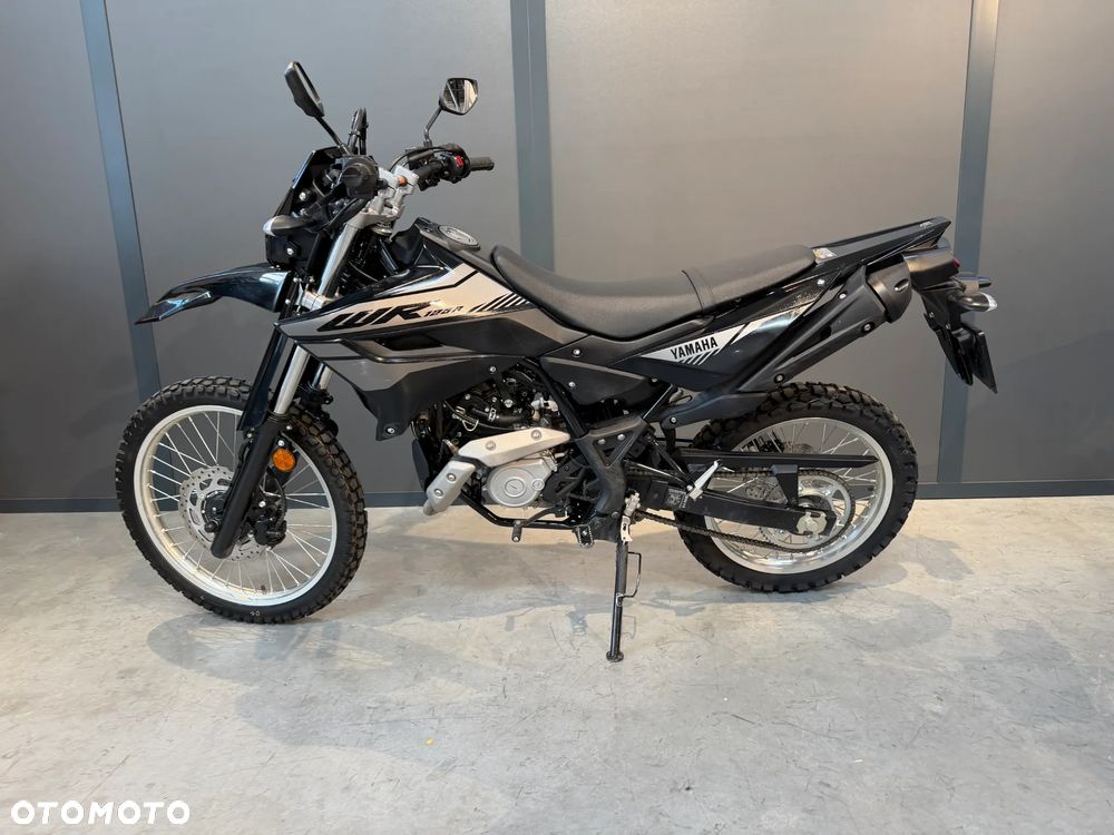 Yamaha WR - 8