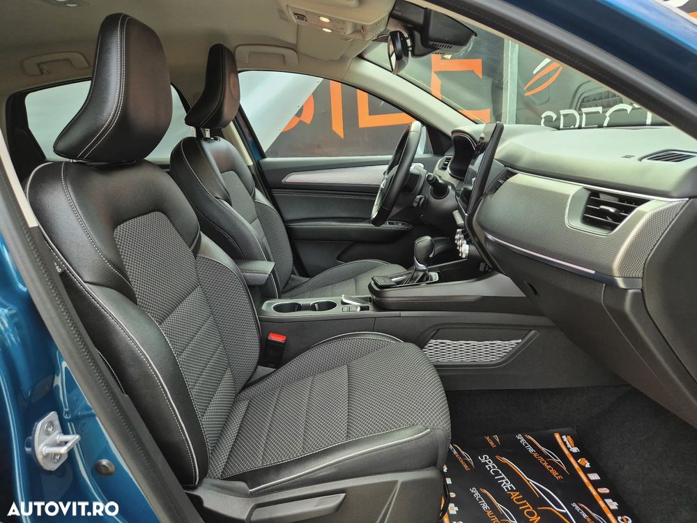 Renault Arkana E-TECH 145 Evolution - 13
