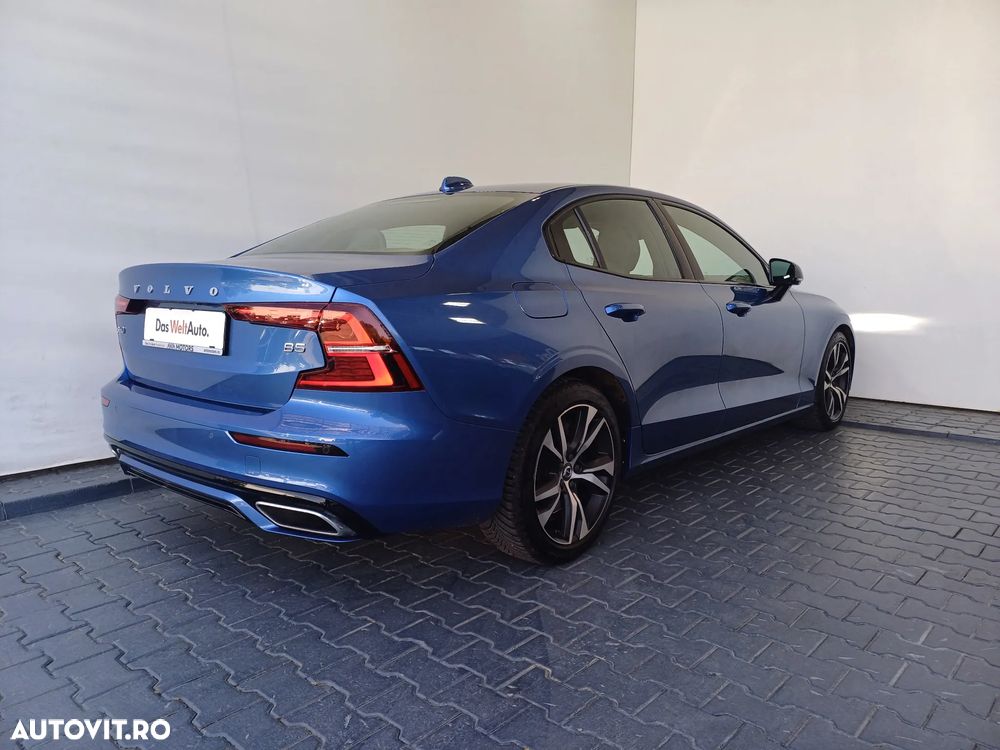 Volvo S60 B4 MHEV AT Plus Dark - 26