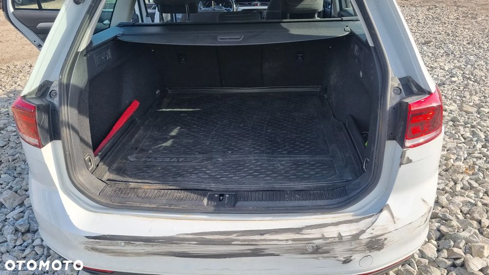 Volkswagen Passat - 27