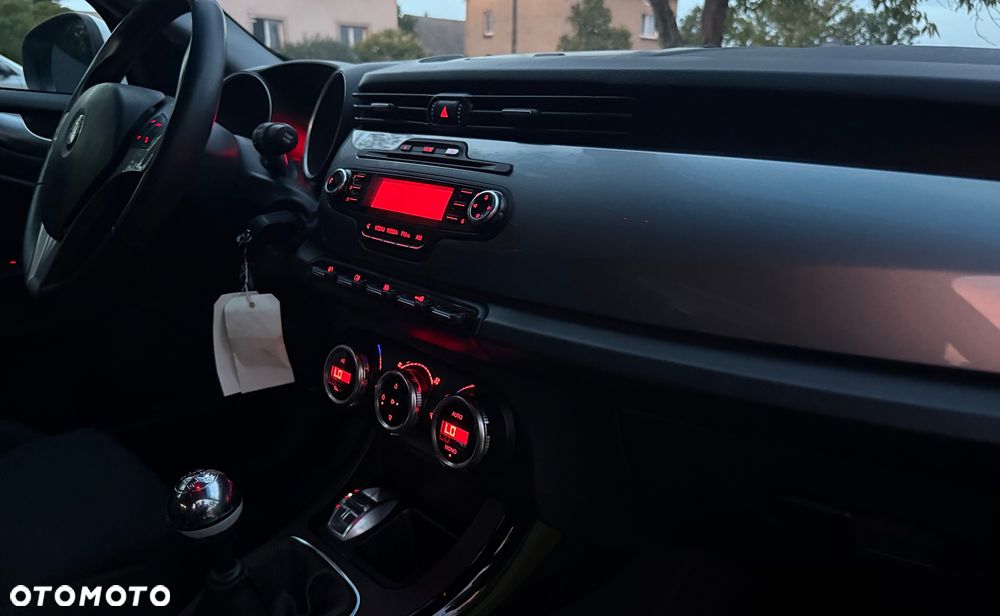 Alfa Romeo Giulietta - 24