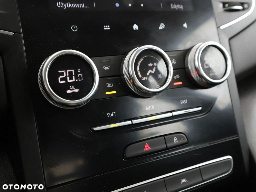 Renault Megane E-TECH 160 BUSINESS EDITION - 30