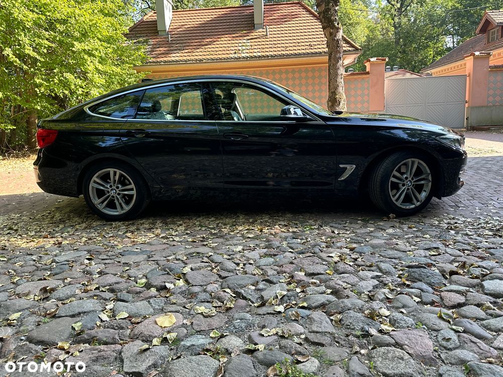 BMW Seria 3 330i xDrive Luxury Line - 24