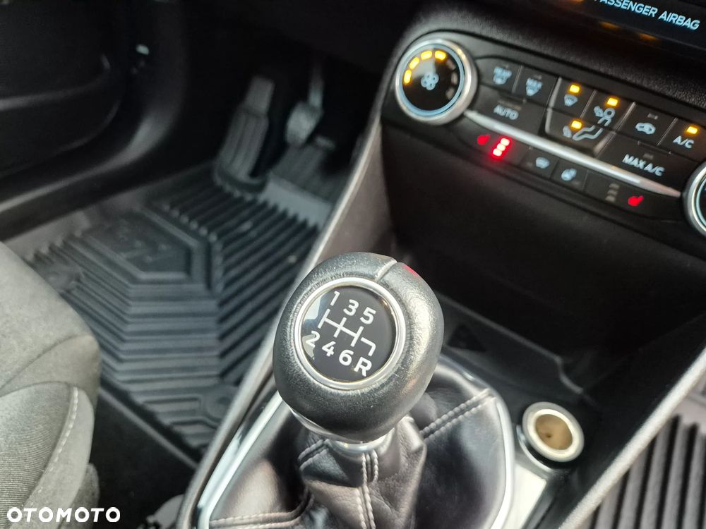 Ford Fiesta 1.0 EcoBoost Titanium - 17