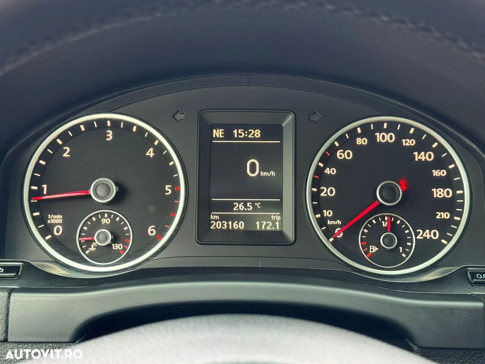 Volkswagen Tiguan 2.0 TDI DPF BlueMotion Technology Exclusive - 11