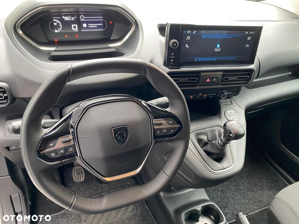 Peugeot PARTNER Van Long L2H1 1.5 100KM - 19