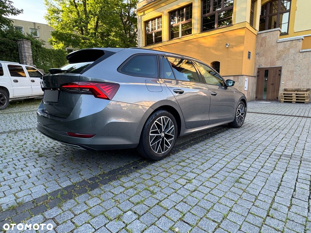 Skoda Octavia 1.5 TSI ACT Sportline - 5