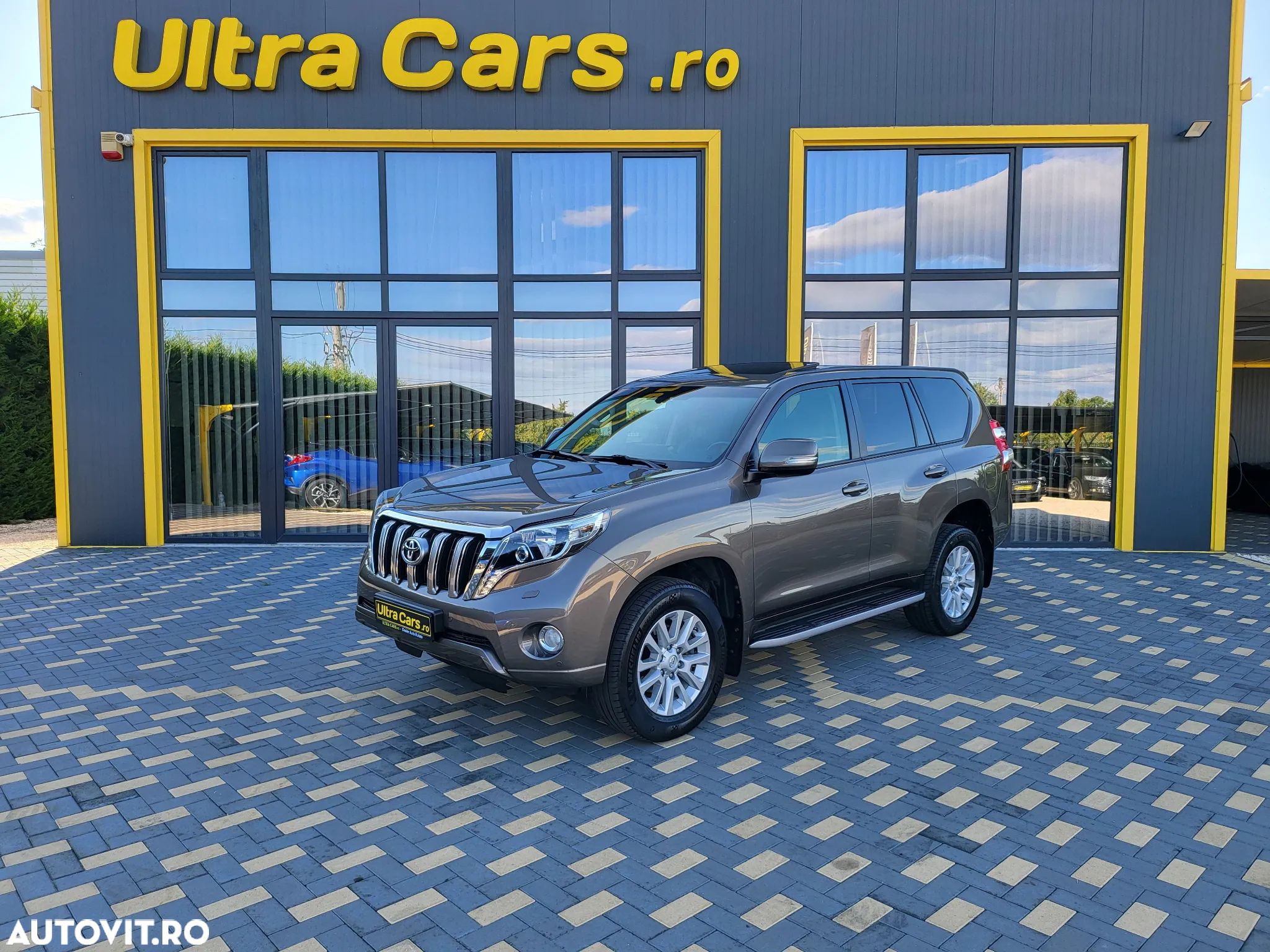 Toyota Land Cruiser 2.8l Turbo D-4D Aut. Luxury - 1